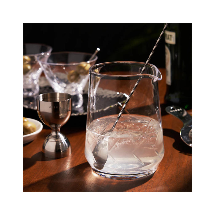 Burke Cocktail Mixing Glass - 28 oz. - in use