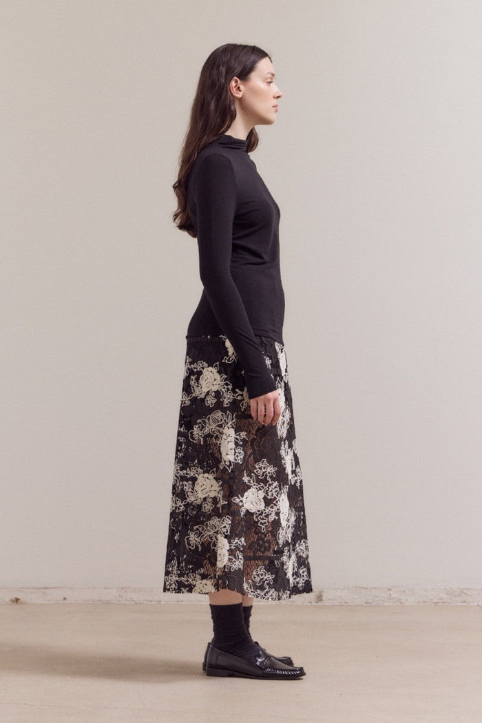 BLOACK MOCK NECK TOP