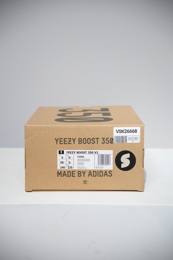 Yeezy 350 V2 Black Reflective (Taille 38 2/3)
