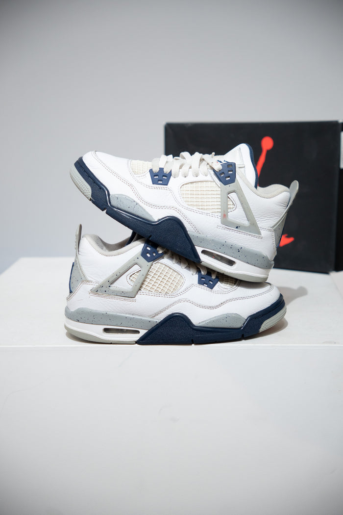 Jordan 4 Midnight Navy GS (Taille 36,5)