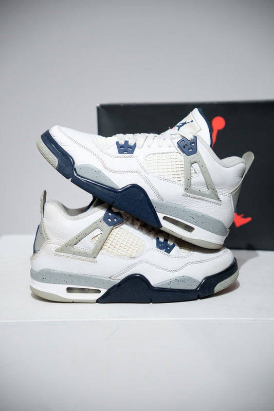 Jordan 4 Midnight Navy GS (Taille 39)