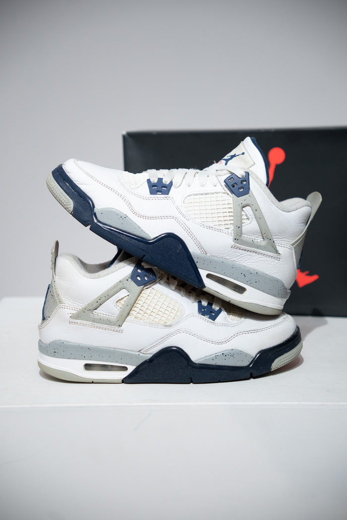 Jordan 4 Midnight Navy GS (Taille 39)