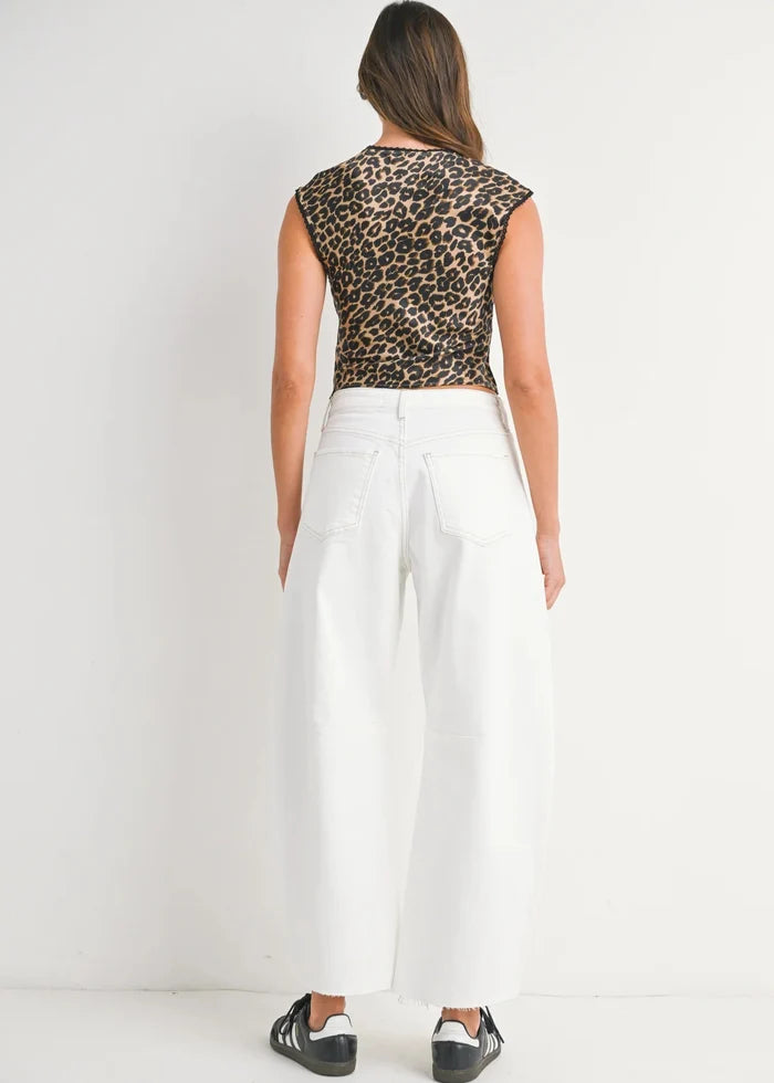 JUST BLACK DENIM THE SEAMED BARREL JEAN – OFF-WHITE DENIM WITH A RELAXED, VINTAGE-INSPIRED FIT RAW HEM ELEVATED JEANS