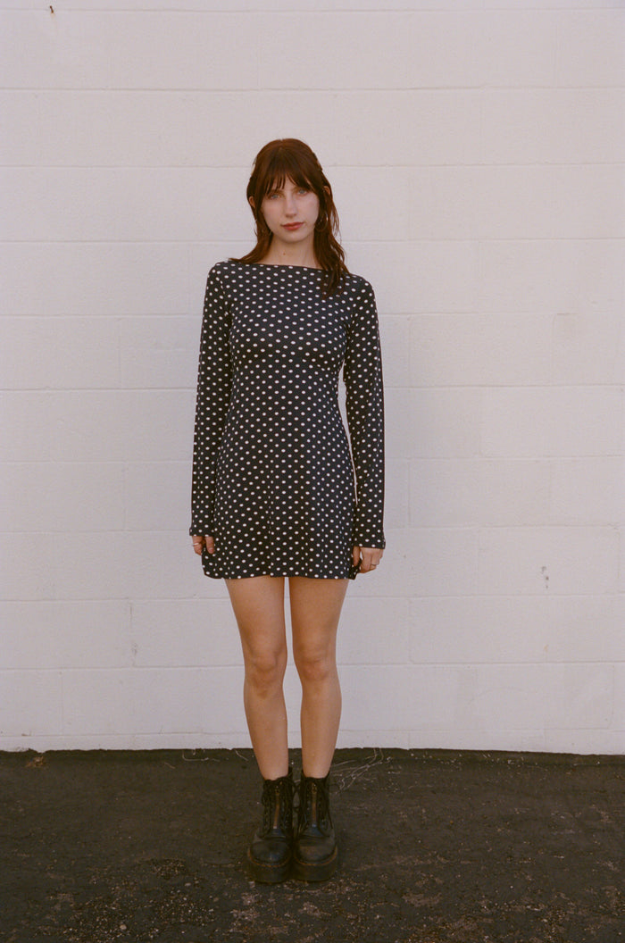 BOATNECK DRESS IN DOMINO DOT