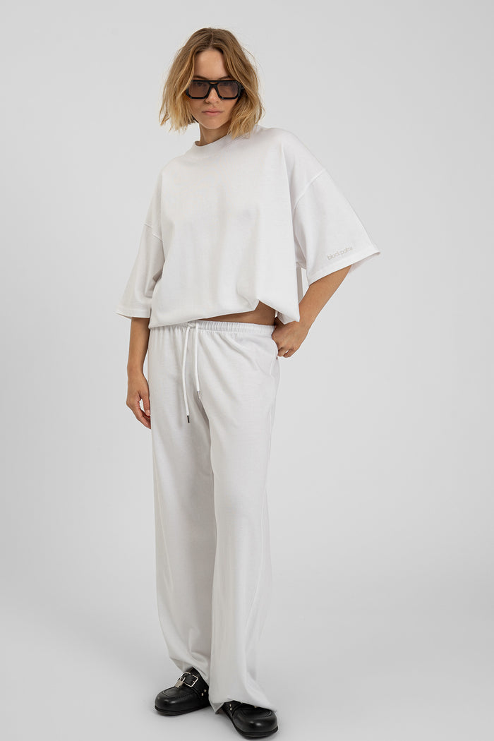 bp ICONIC 020 Flares White