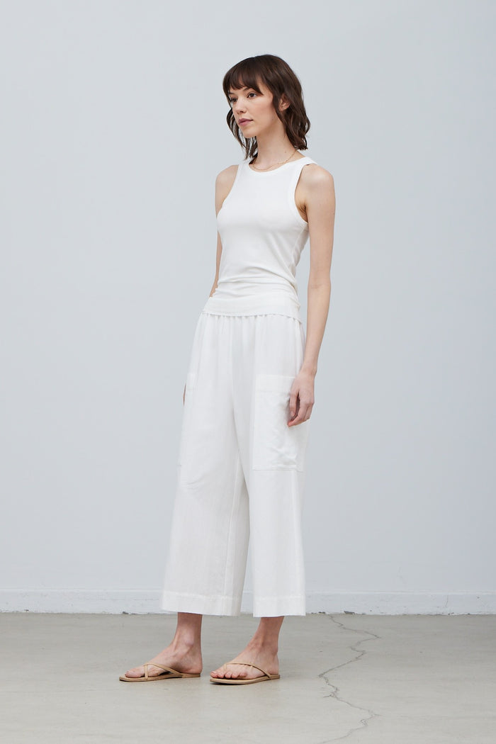 GRADE & GATHER THE BINDING RIBBED TANK TOP – A COMFORTABLE, FIGURE-FLATTERING STAPLE FOR EVERYDAY WEAR OFF WHITE COLOR