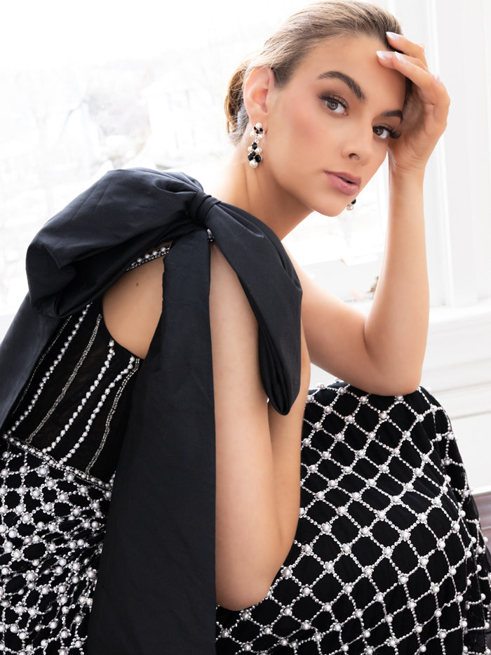 Eliza Benton Grace Earring Jet/Pearl Mix