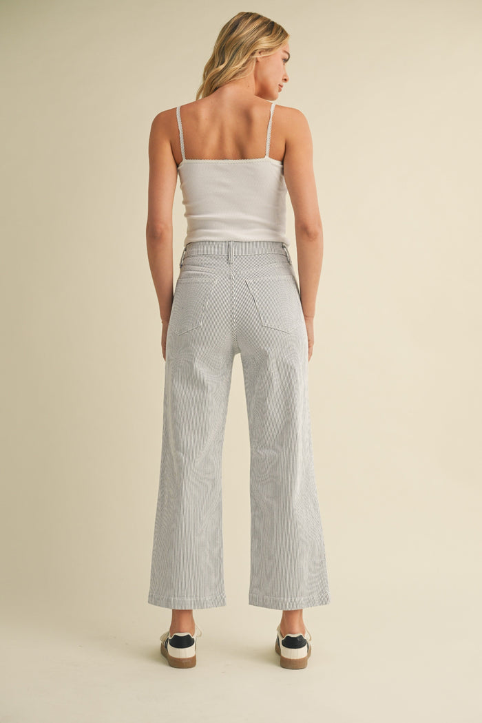 STRIPED PATCH POCKET JEANS