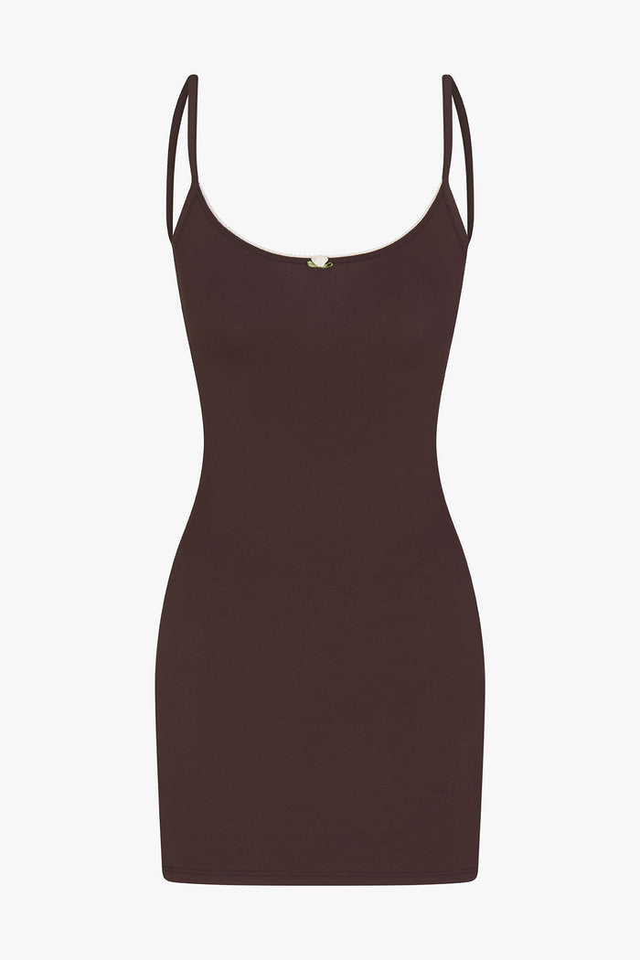 SCOOP BACK CAMI DRESS IN MOCHA