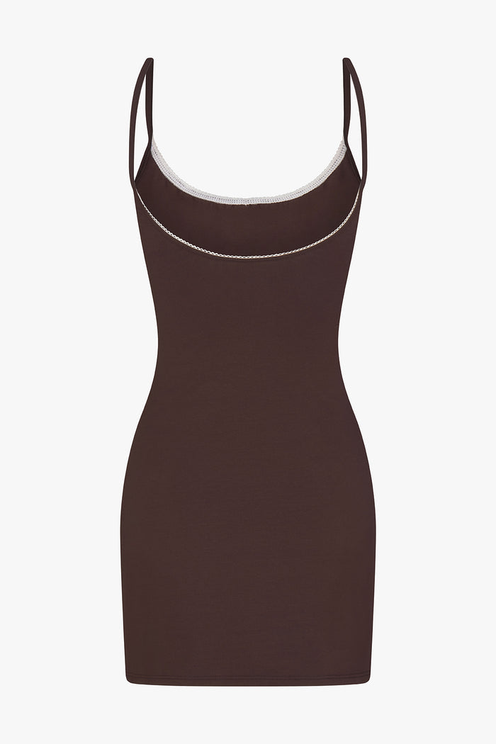 SCOOP BACK CAMI DRESS IN MOCHA
