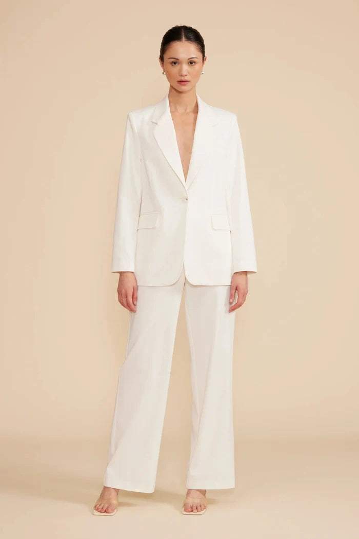 LUCY PARIS TARA CUPRO BLAZER – POLISHED & TIMELESS LOOSE FIT CAPSULE WARDROBE REVAMP