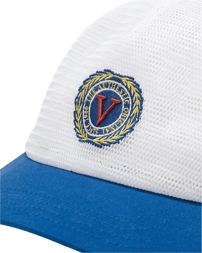 Show your true self in the Authentic Mesh Trucker Hat, an all-mesh version of a classic trucker, with a curved bill for that well-worn look. It's finished with direct embroidery of a collegiate-style V logo.