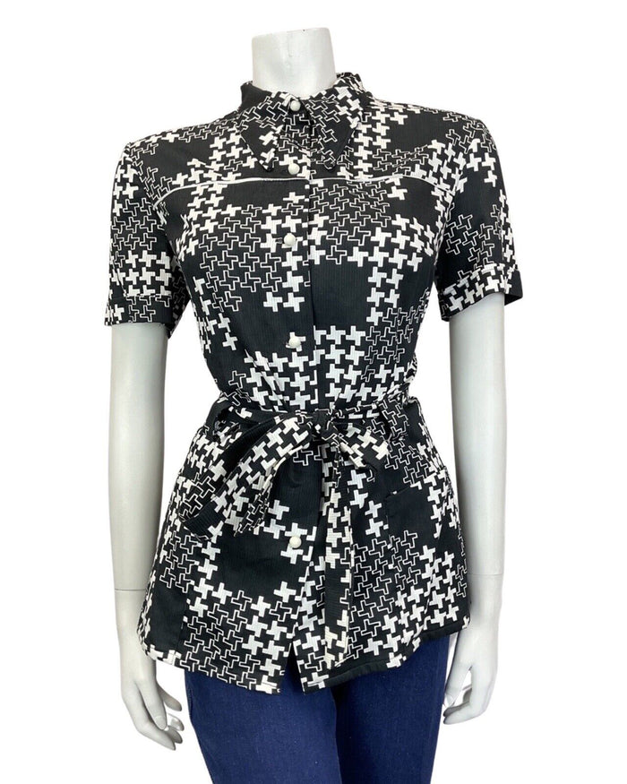 VINTAGE 60s 70s BLACK WHITE GEOMETRIC MOD BELTED DAGGER COLLAR SHIRT 12 14