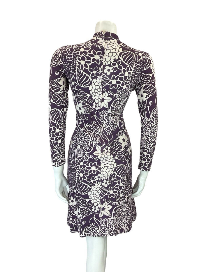 VTG 60S MOD GOGO VIOLET WHITE PSYCHEDELIC FLORAL FUNNEL NECK SHEATH SHIFT DRESS