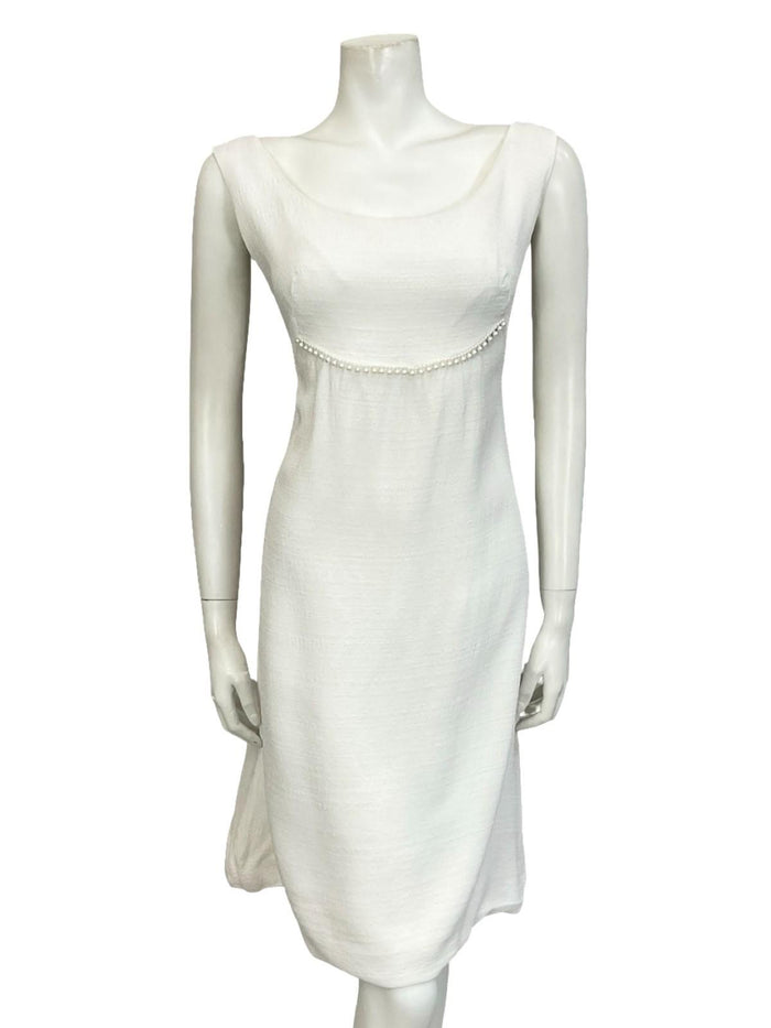 VTG 60S OFF WHITE PEARL BRIDAL SHIMMERY EMPIRE MOD GOGO PARTY MINI DRESS 12