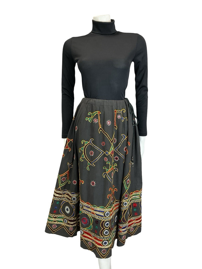 VTG 70S BLACK RED YELLOW BLUE GREEN HIPPY EMBROIDERED ROPE BELL SKIRT 12 14 16