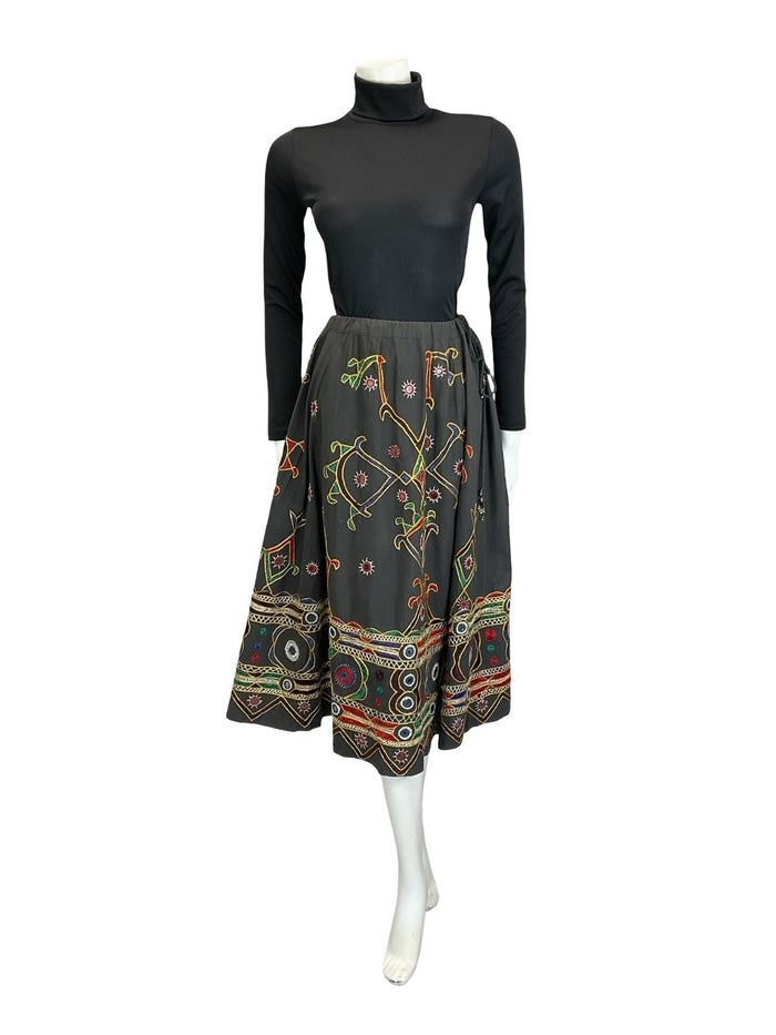 VTG 70S BLACK RED YELLOW BLUE GREEN HIPPY EMBROIDERED ROPE BELL SKIRT 12 14 16