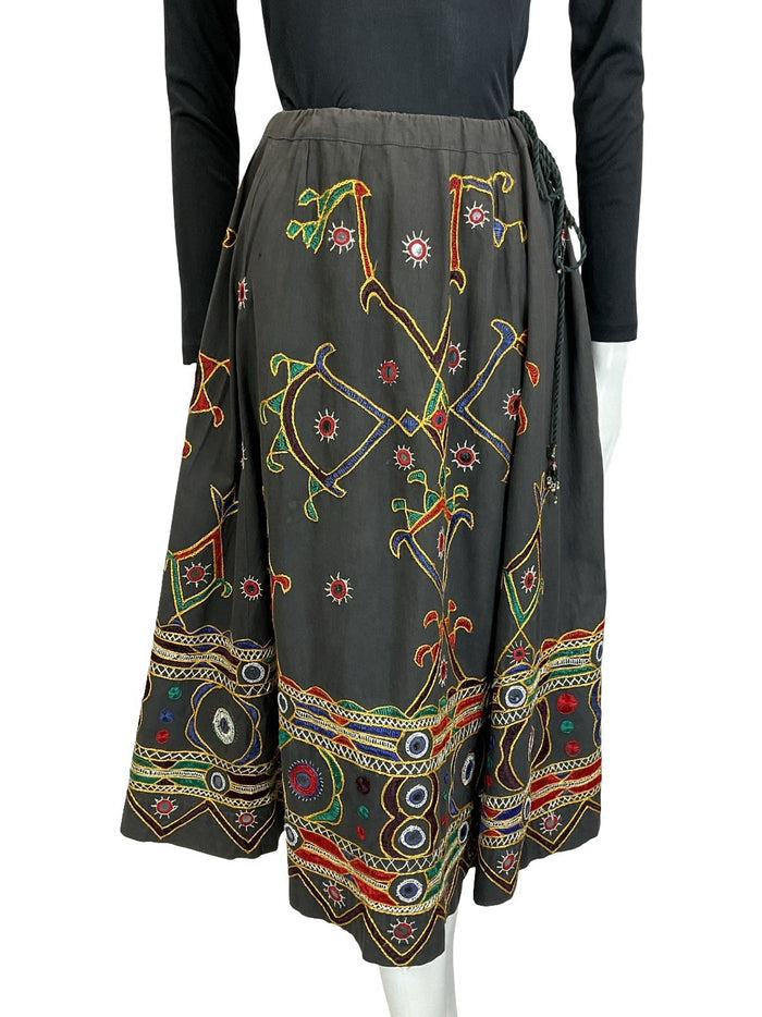 VTG 70S BLACK RED YELLOW BLUE GREEN HIPPY EMBROIDERED ROPE BELL SKIRT 12 14 16