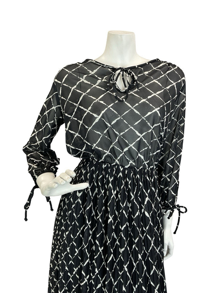 VTG 70S BLACK WHITE GEOMETRIC GRID BLOUSON KEYHOLE PLEATED MAXI DRESS 8