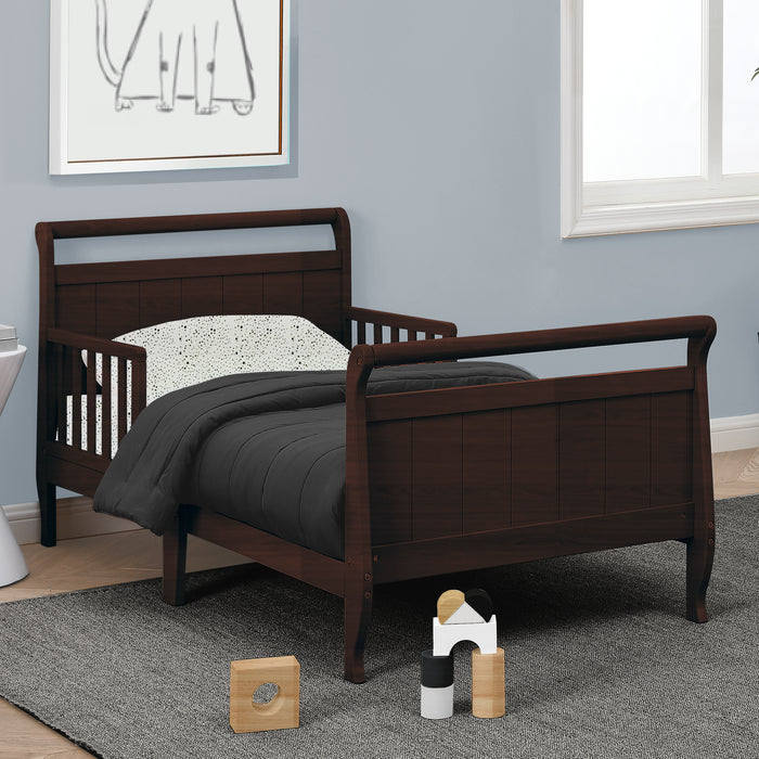 7183 207 Sleigh Toddler Bed Dark Chocolate Lifestyle 103